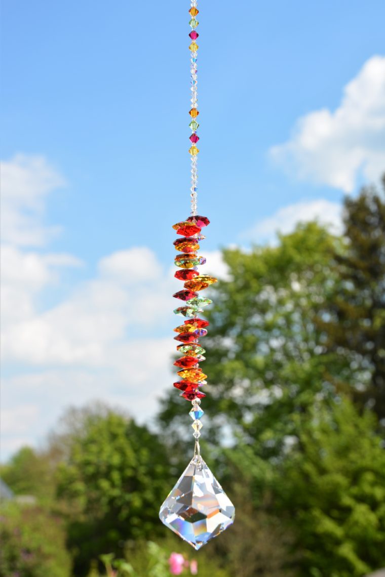 Sonnenfänger 'Indian Summer', Kegel 50 mm x 40 mm in crystal clear, Länge 48 cm, aus funkelnden Kristallen von Swarovski® – Bild 4
