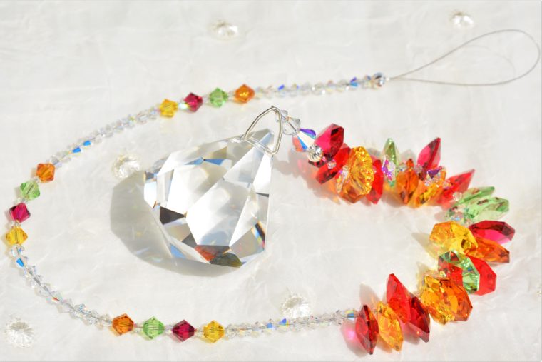 Sonnenfänger 'Indian Summer', Kegel 50 mm x 40 mm in crystal clear, Länge 48 cm, aus funkelnden Kristallen von Swarovski® – Bild 2