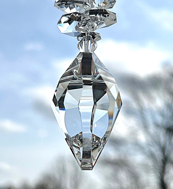 Herz Sonnenfänger in crystal clear mit brillantem Facettenschliff und mit funkelnden Kristallen von Swarovski® in der Kette – Bild 4