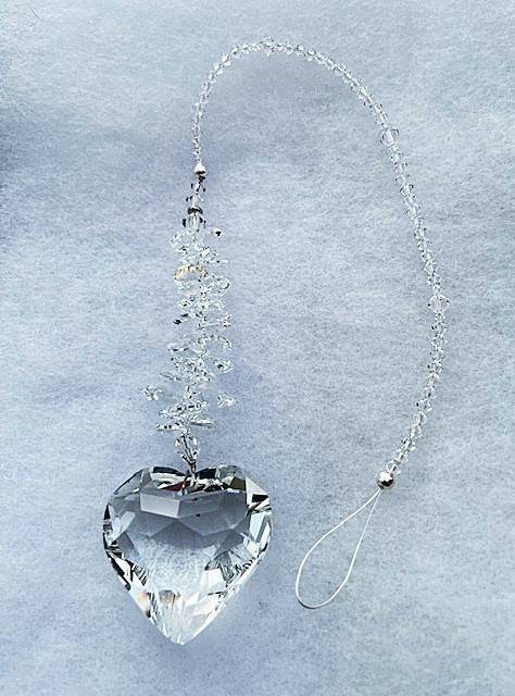 Herz Sonnenfänger in crystal clear mit brillantem Facettenschliff und mit funkelnden Kristallen von Swarovski® in der Kette – Bild 5